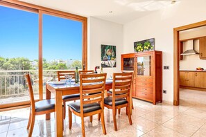 Dining - Villa Cala Nit by Villa Plus (Cala d'Or)