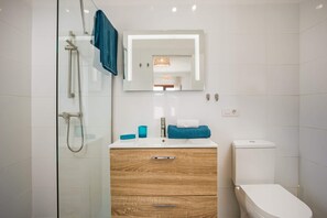 Hair dryer, towels