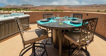Enjoy Sunsets at Zion - King Bed Cliff Dwelling W/Hot Tub