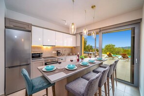 Dishwasher, coffee/tea maker - Villa Corelli by Villa Plus (Cephalonia)