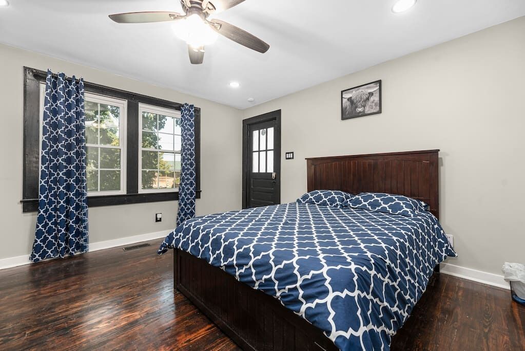 Modern Bungalow near River, CLT & Belmont Abbey