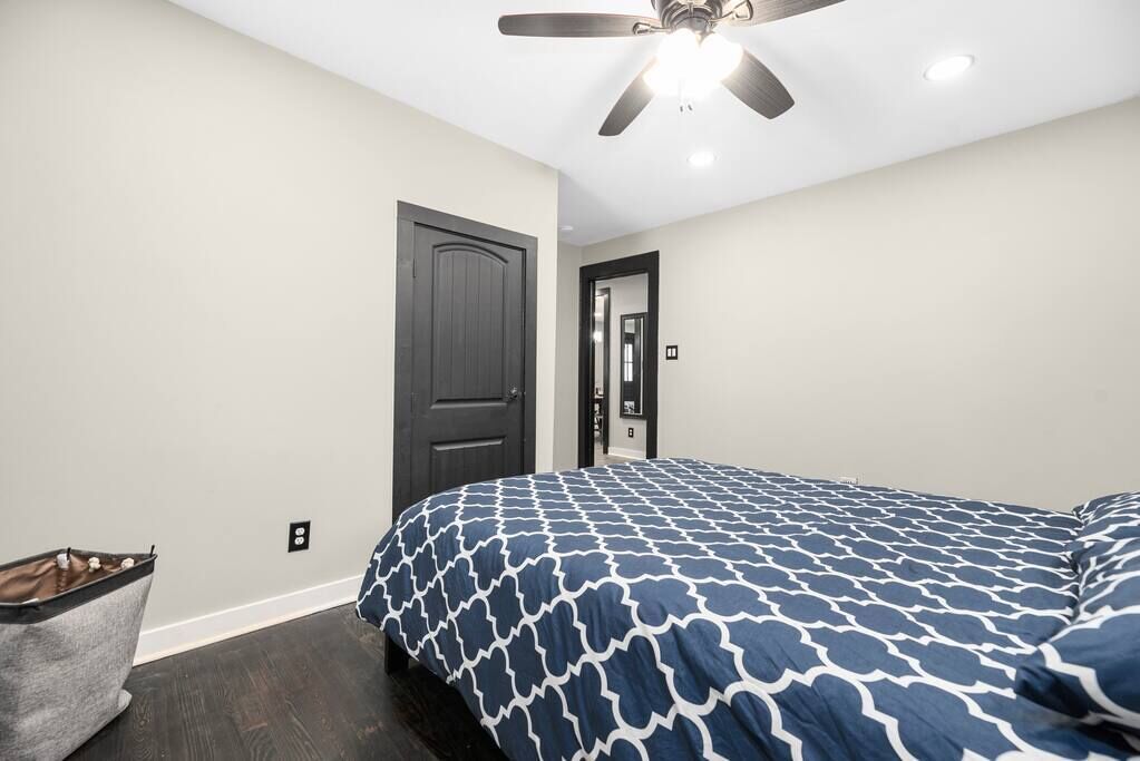 Modern Bungalow near River, CLT & Belmont Abbey