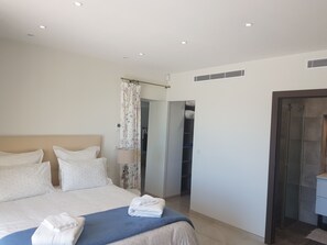 5 bedrooms, in-room safe, iron/ironing board, free WiFi