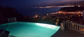 Breath-taking Seaview, 5 Bedroom villa, private pool, overlooking port of Nice .
