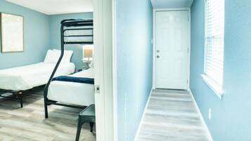 2 bedrooms, iron/ironing board, bed sheets