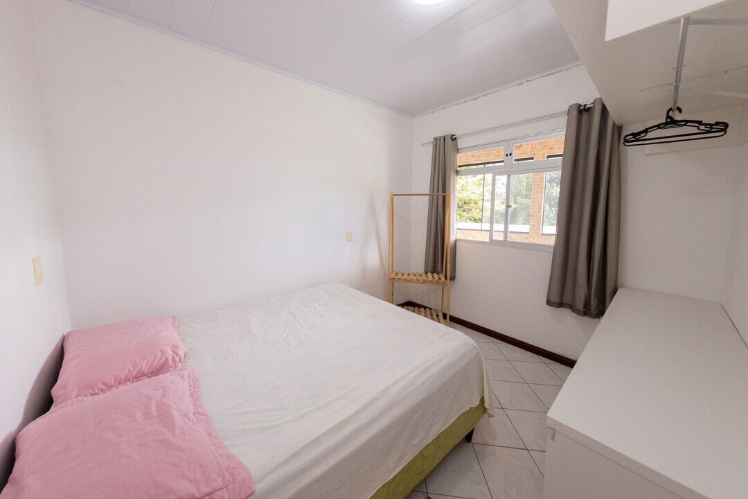 Casa c churrasqueira em Governador Celso Ramos/SC