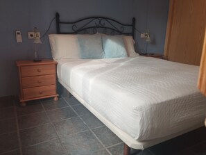 2 dormitoris, planxa i posts de planxar, wifi gratuïta i roba de llit 