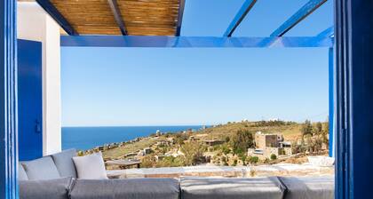 Apartment 'Konstantinos and Eleni's' with Sea View, Wi-Fi and Air Conditioning