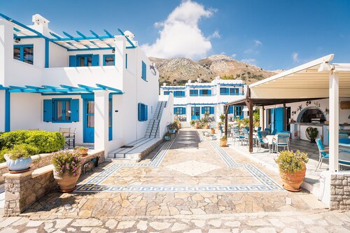 Holiday Home 'Livadia Beach Studio B ' with Sea View, Wi-Fi and Air Conditioning
