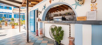 Holiday Home 'Livadia Beach Suite ' with Sea View, Wi-Fi and Air Conditioning