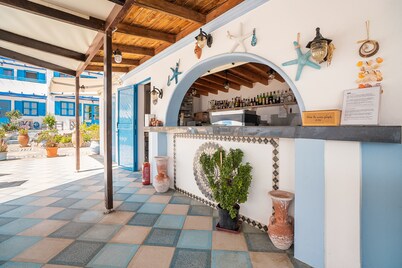 Holiday Home 'Livadia Beach Suite ' with Sea View, Wi-Fi and Air Conditioning