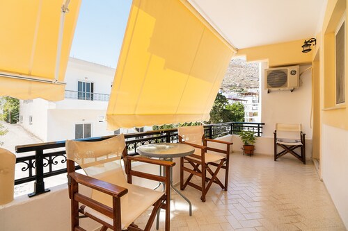 Maison de vacances 'Olympus Tilos Apt Twin A3' avec vue sur la montagne, Wi-Fi et climatisation
