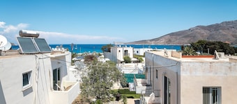 Casa per vacanze 'Olympus Tilos Apt Double A2' con vista sulle montagne, Wi-Fi e aria condizionata