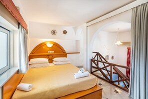 1 bedroom, iron/ironing board, free WiFi, bed sheets - Holiday Home 'Olympus Tilos Apt Double A1 ' with Mountain View, Wi-Fi and Air Conditioning (Tilos)