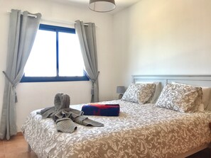 3 habitaciones, tabla de planchar con plancha y wifi gratis 