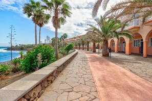 Property grounds - Holiday Apartment "Caleta Interian" with Sea View & Wi-Fi (Santa Cruz de Tenerife)
