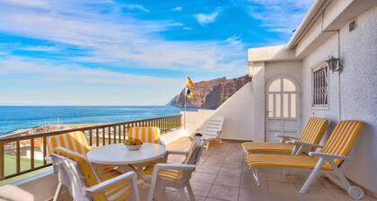 Holiday Apartment "Los Gigantes Sea View" near Beach with Shared Pool & Wi-Fi