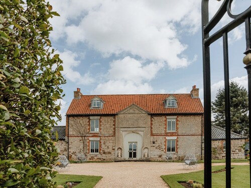 5 bedroom accommodation in Pentney, King’s Lynn