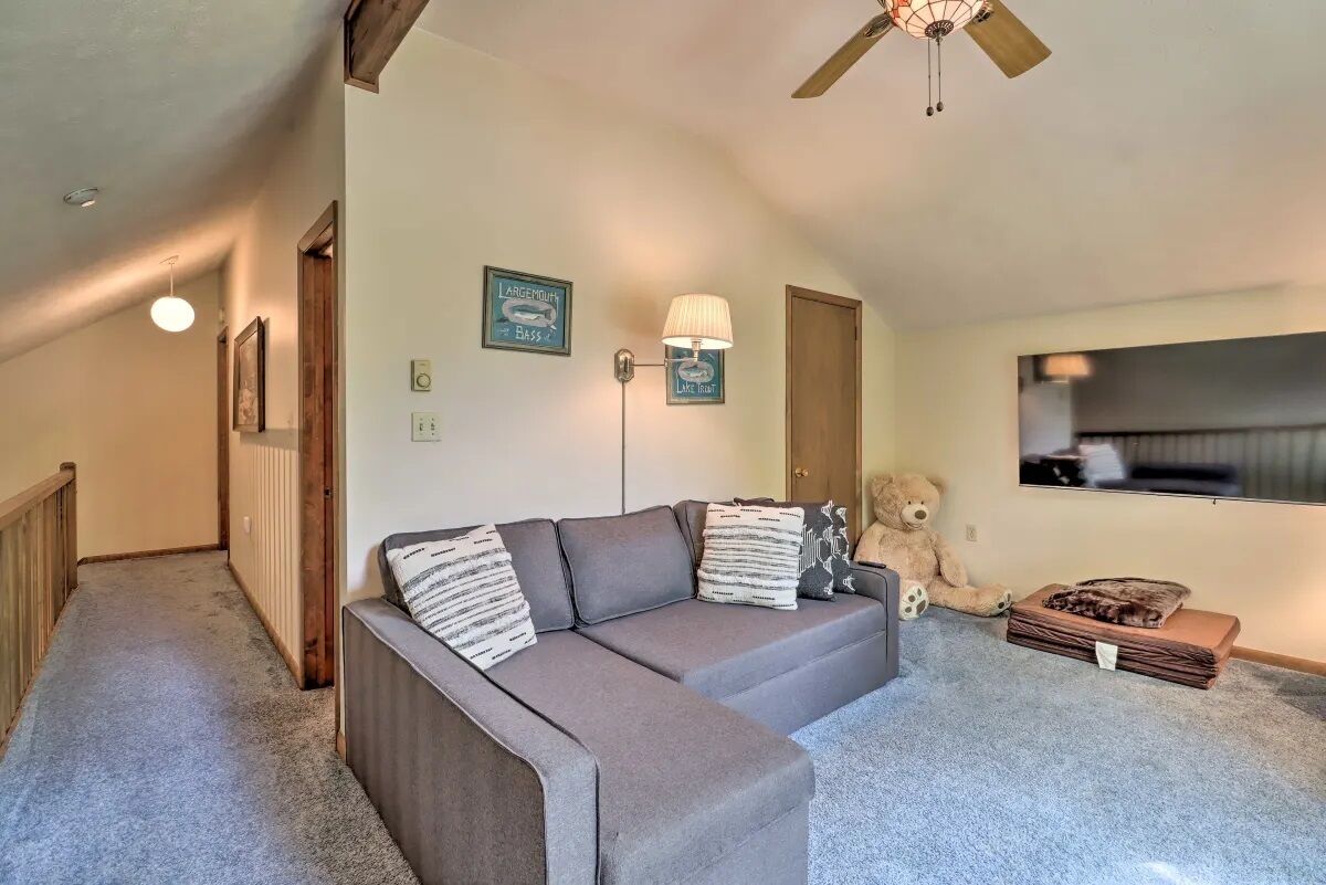 4-Season Poconos Getaway w/ Community Perks!