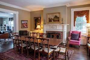 Dining - Historic Stay Near Downtown, Game Room & Fire Pit (Geneva)
