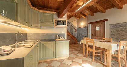 Chalet 'Civico 1 ' with Mountain View, Private Garden and Wi-Fi