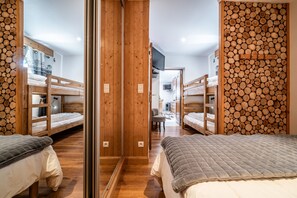 1 bedroom, free WiFi, bed sheets - Apartment 'Au Rêve Savoyard 3' with Shared Terrace, Shared Garden, for 6 People (Morillon)