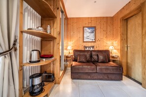 TV - Studio 'Au Rêve Savoyard 1' with Shared Terrace, for 2 People (Morillon)