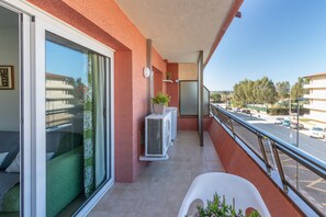 Terrace/patio - Apartment 'Salines' with Shared Pool, Balcony and Air Conditioning (Estartit)
