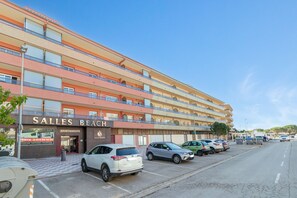 Exterior - Apartment 'Salines' with Shared Pool, Balcony and Air Conditioning (Estartit)