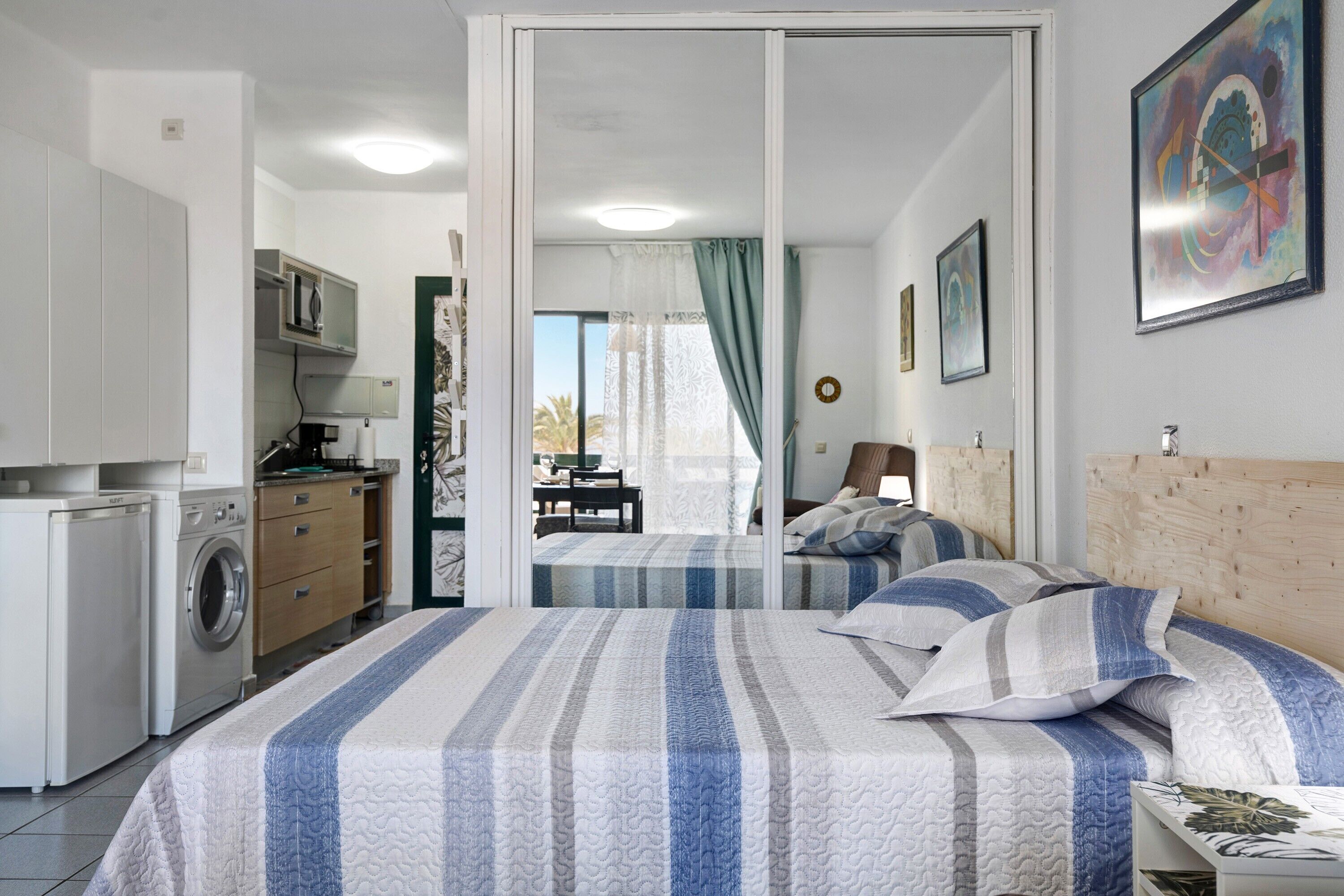 1 chambre, fer et planche à repasser, Wi-Fi gratuit, draps fournis