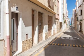 Exterior - Apartment 'Can Lopits' with Balcony and Wi-Fi (L'Escala)