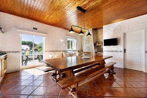 Dining - Villa 'Oliveira' with private pool, private garden and Wi-Fi (Aljezur)
