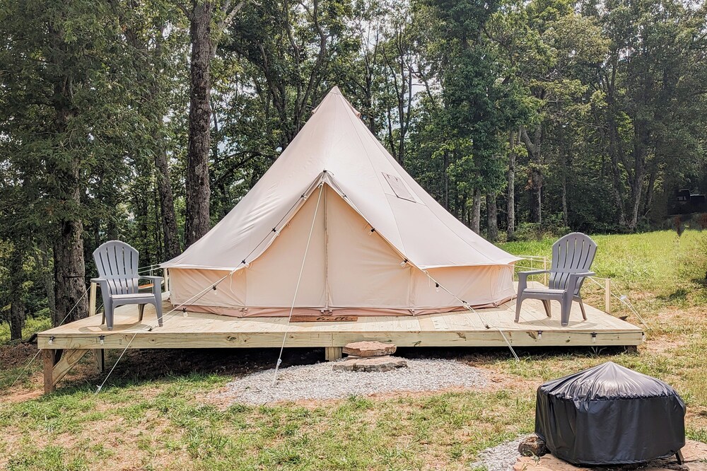 Glamping tent in Newton County by Buffalo River!