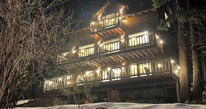 Starry Pines · Family & Pet Friendly Cabin Retreat w/ 3 Decks!
