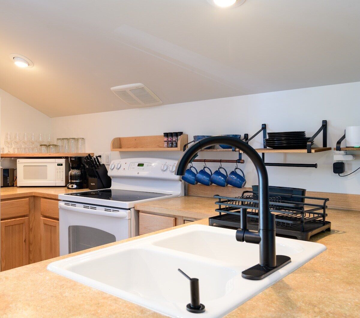 Sunny Pines · Escape to the Sunny Pines Cabin