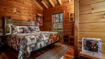 2 bedrooms, desk, iron/ironing board, travel cot