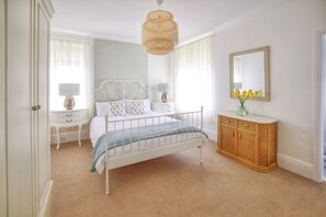 4 chambres, bureau, lit parapluie, Wi-Fi