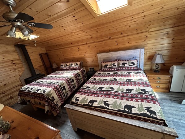 1 bedroom, bed sheets