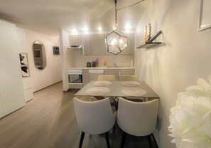 Dining - Studio JaMi (Zermatt)