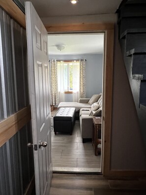 Interior - Tannersville Lake House (Tannersville)