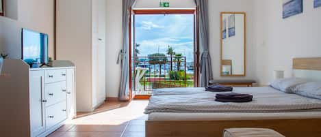 1 bedroom, free WiFi, bed sheets