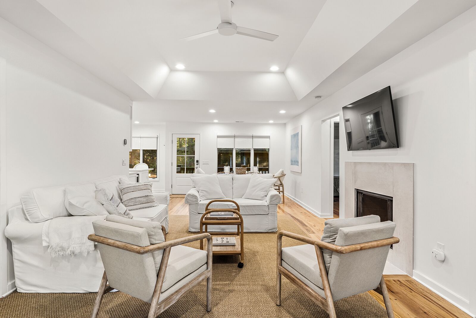 53 Inlet Cove: Renovated Cottage, Community Pool & Dock, Bike/Gear Credit