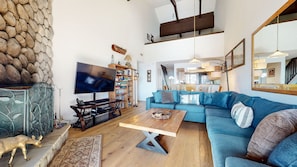 TV, fireplace, DVD player - Bridges #308 (4-Bedroom Condo) with Mountain view by RedAwning (Mammoth Lakes)