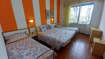 1 chambre, coffres-forts dans les chambres, Wi-Fi gratuit, draps fournis