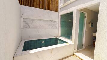 Casa | Banheira de hidromassagem particular