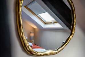 2 habitaciones, tabla de planchar con plancha y internet 