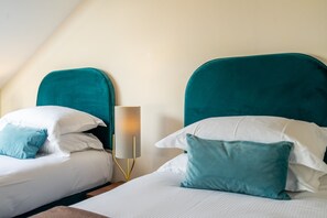 2 bedrooms, iron/ironing board, Internet