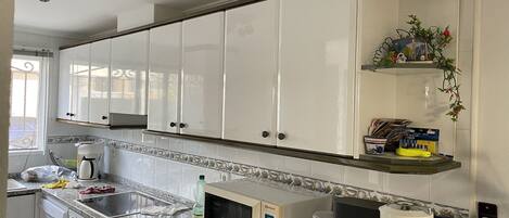 Microwave, oven, stovetop, dishwasher