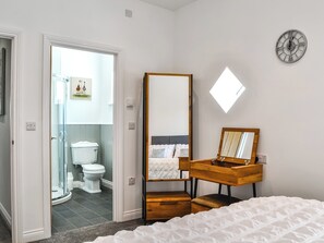 4 quartos, Wi-Fi de cortesia, roupa de cama