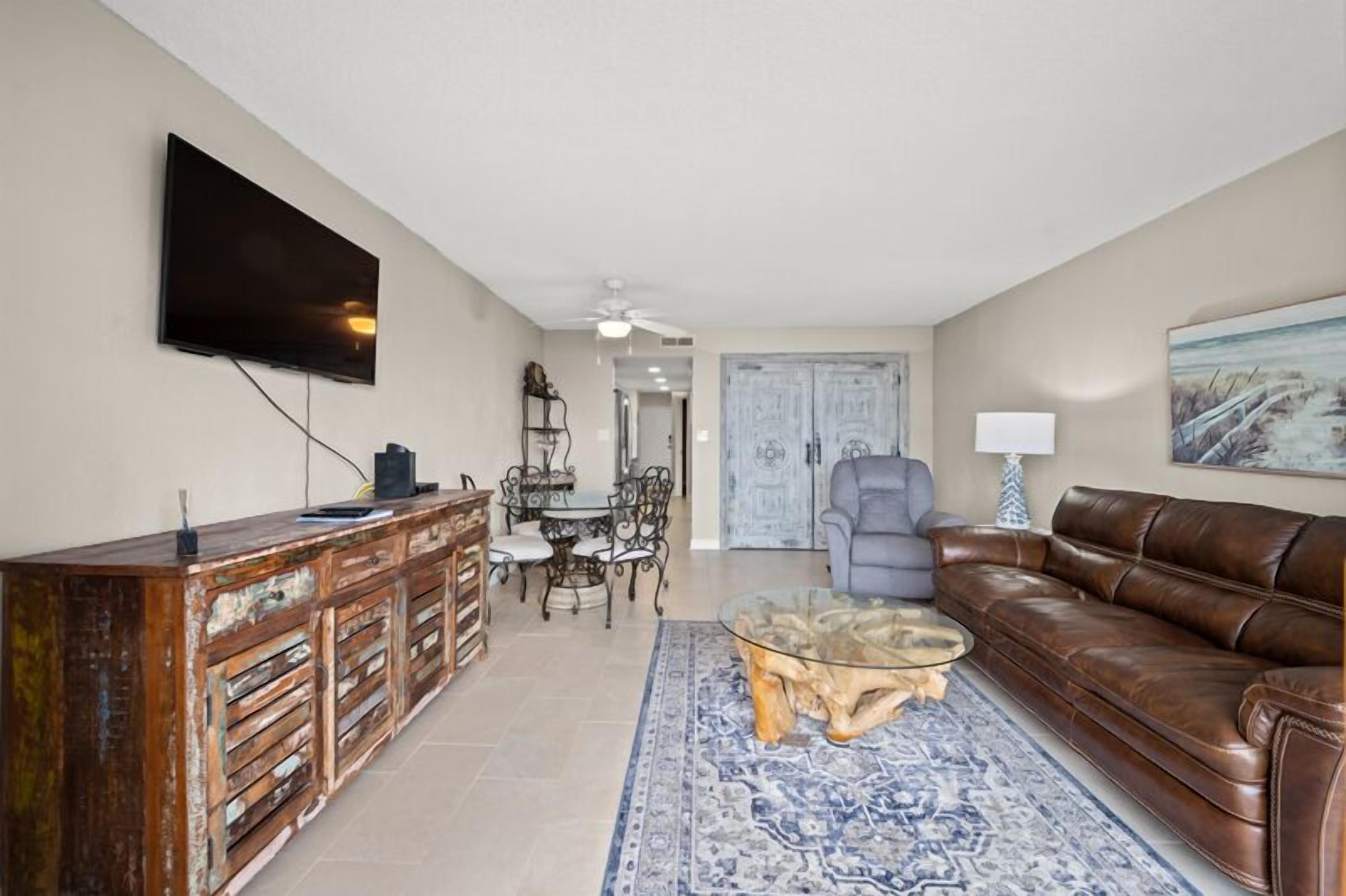 NEW Ocean Villas Condos - 1bed 1bath, pools, Ocean View, Beach front, Free Wifi